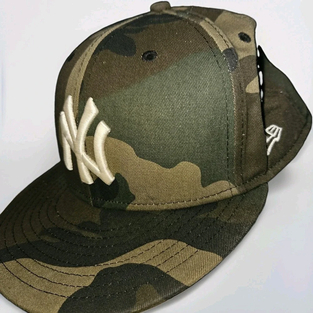 New Era 59FIFTY New York Yankees Fitted Hat 7¾ Woodland Camo MLB Baseball Cap